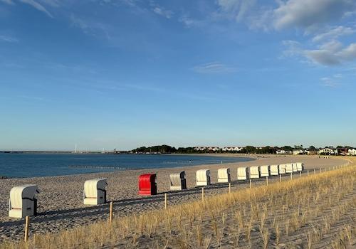 der Strand im Ort