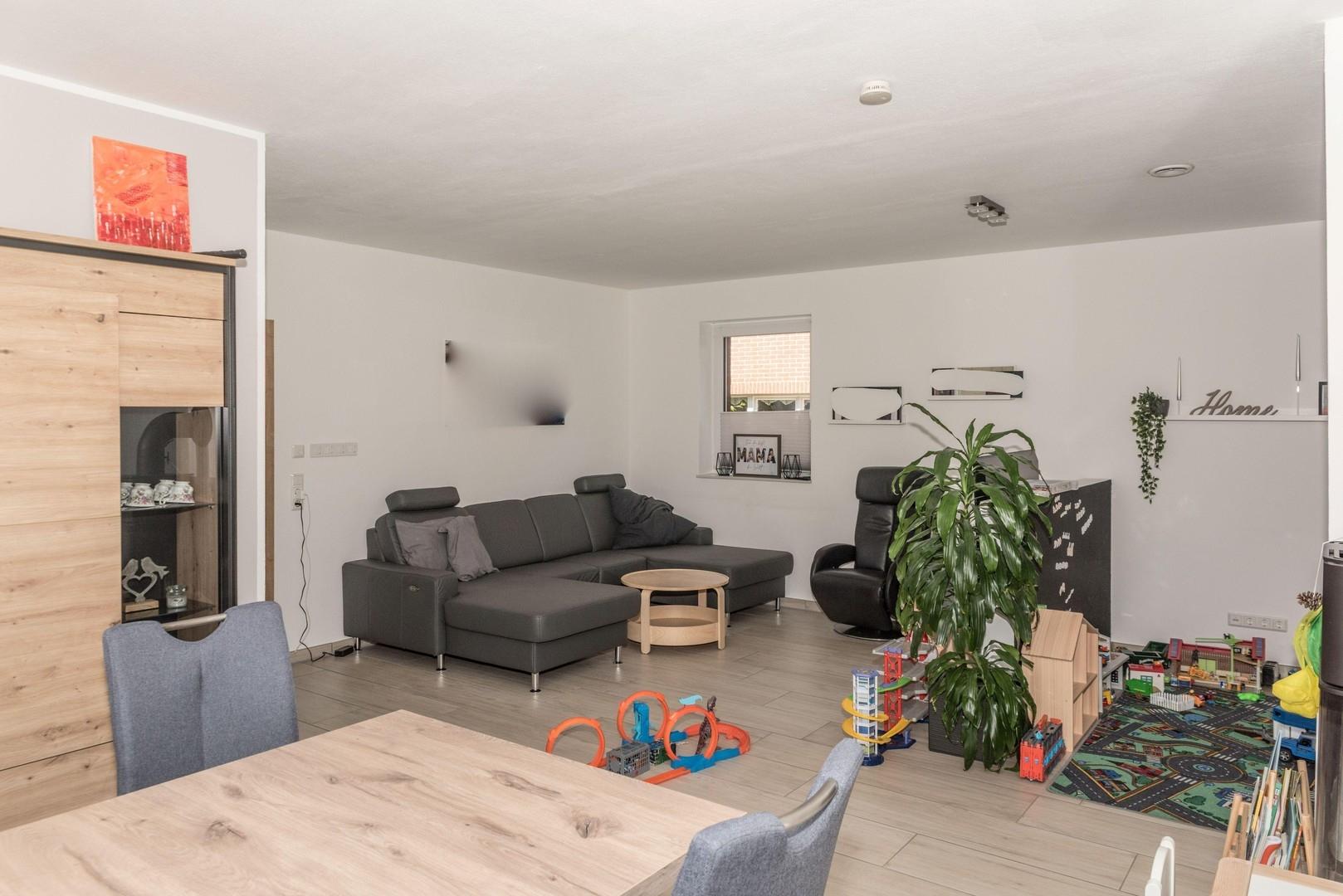 Wohnzimmer/Esszimmer