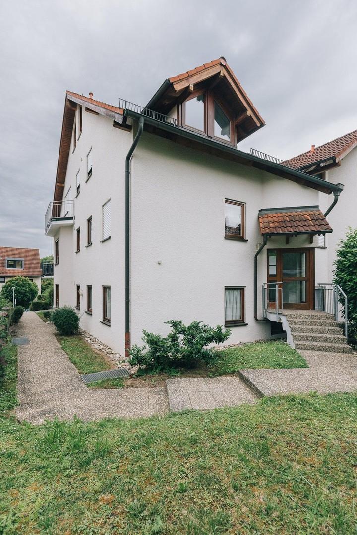 Blick auf den Hauseingang