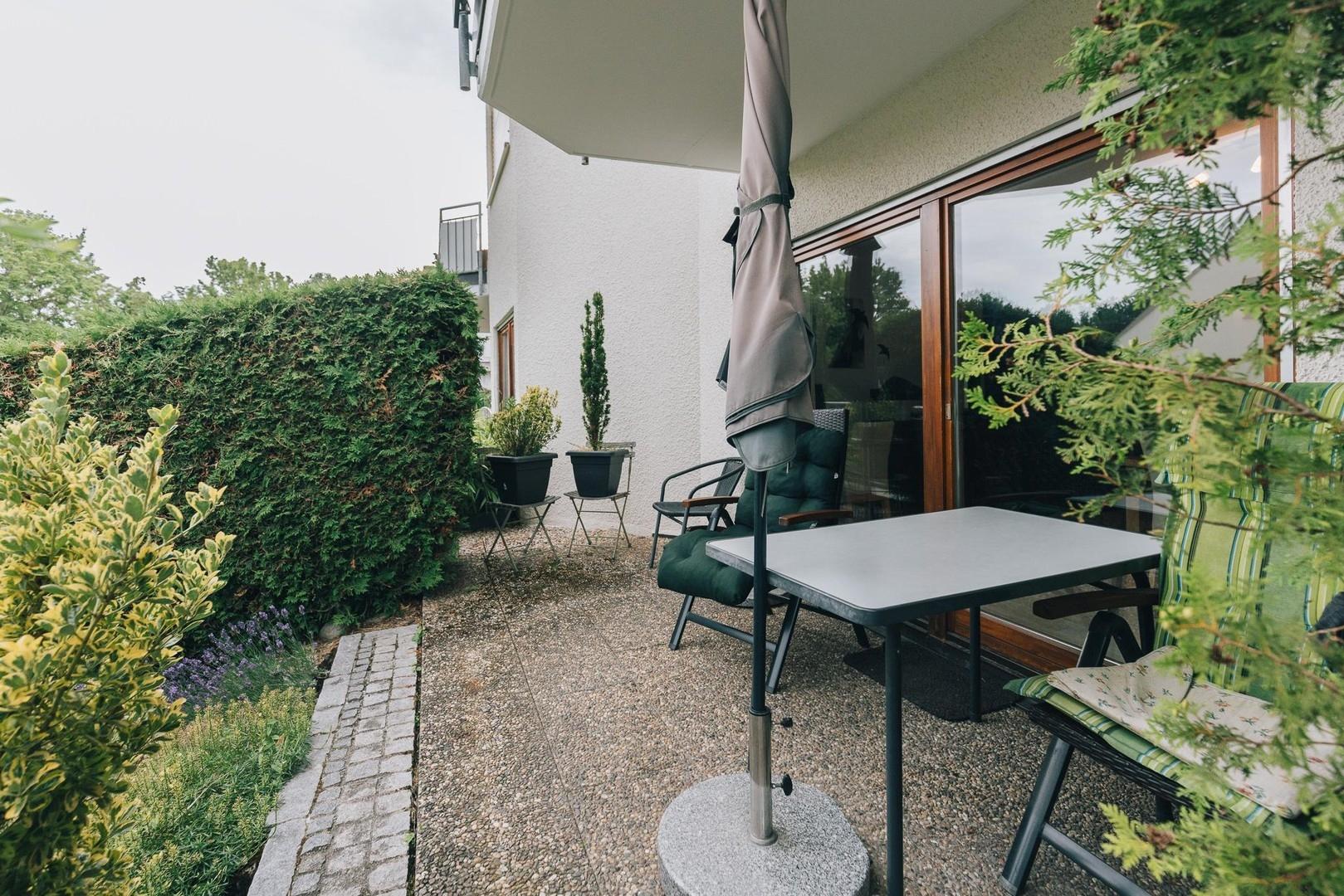 Terrasse mit eigenem Garten