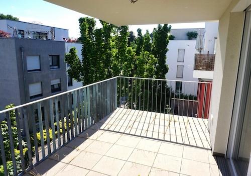 Überdachter Balkon