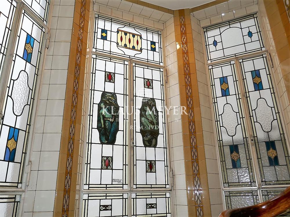 im Treppenhaus 