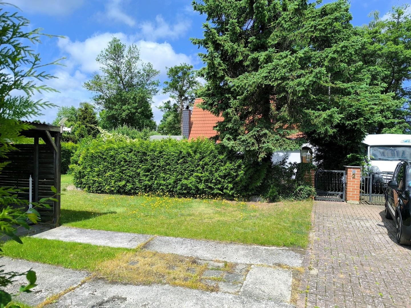 Stellplatz und Carport