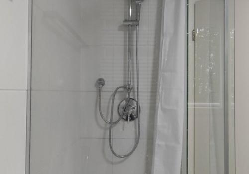 Vollbad - Dusche/Badewanne