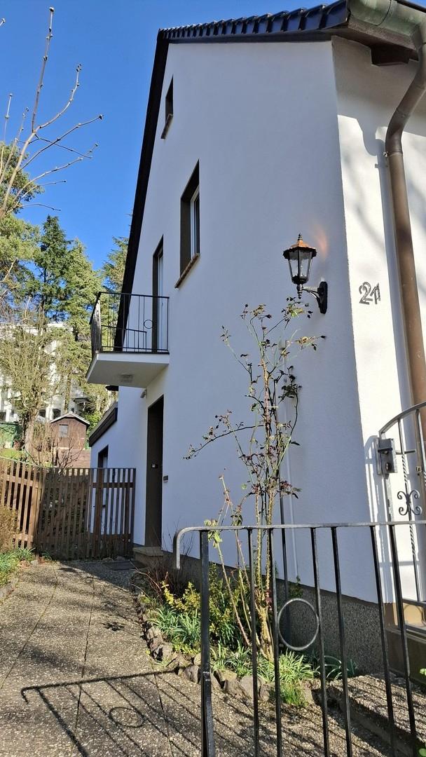 Weg zum Hauseingang EG