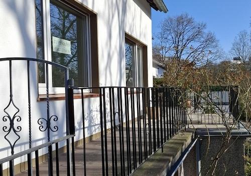 Weg zur großen Terrasse EG