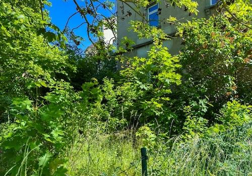 Zur Haustür geht es um die Ecke