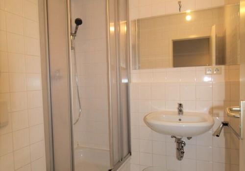 Bad mit Dusche