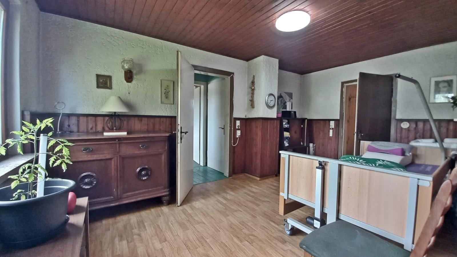 Rundgang rechte Haushälfte, Wohnen/Küche