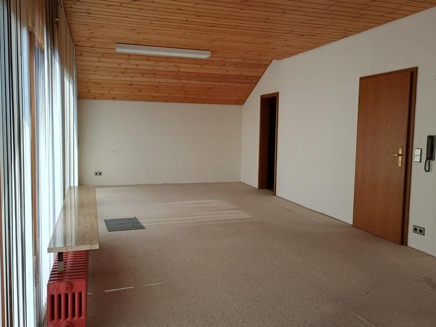 Studio -Büro OG mit Balkon