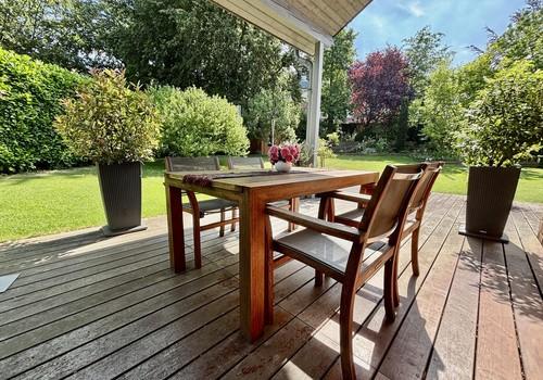Terrasse mit Garten