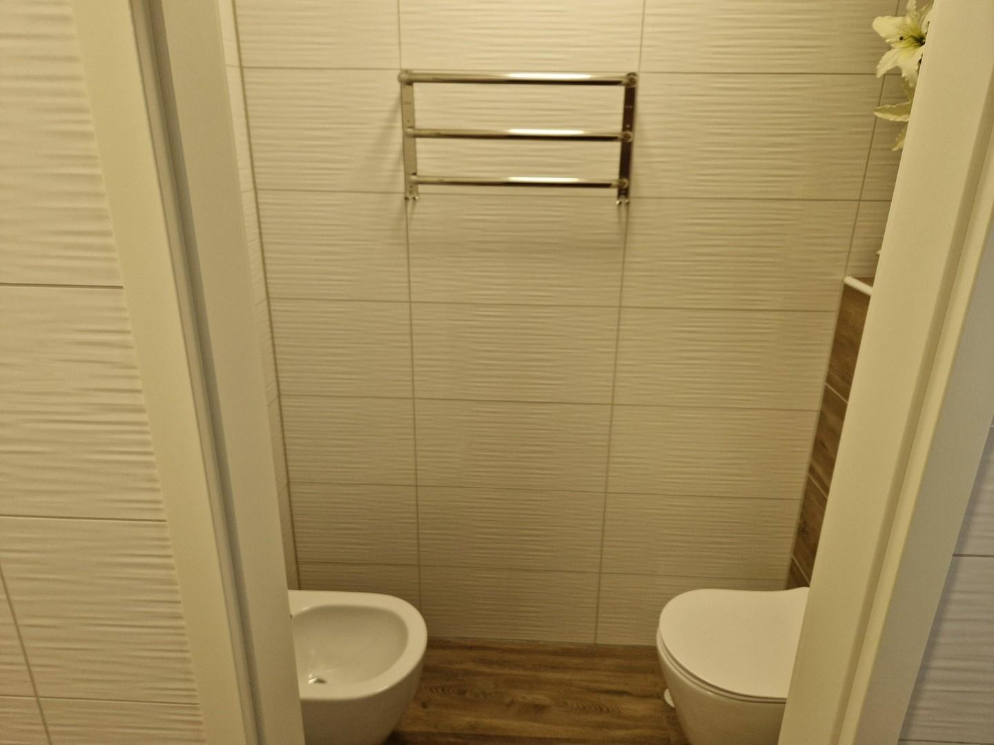 Hauptbad WC u Bidet