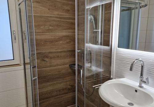 Elg-Whg Dusche u Waschtisch