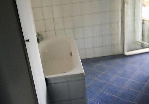 Bad mit Wanne 1.OG