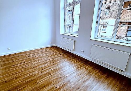 Schlafzimmer Richtung Fenster