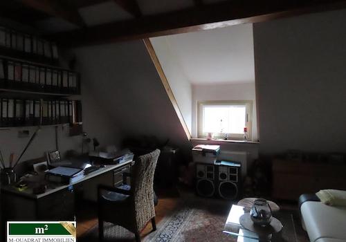 Arbeits-/ Kinderzimmer