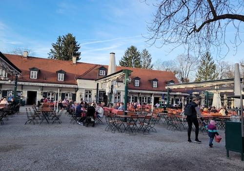 Biergarten im Hirschgarten