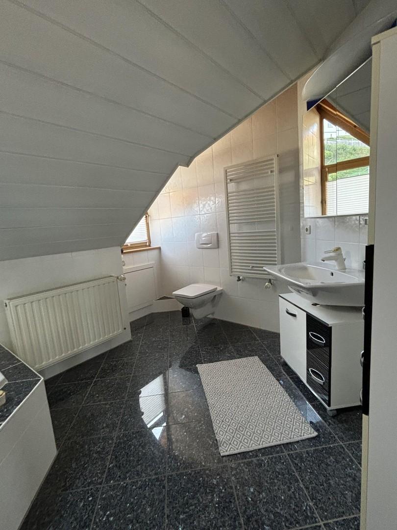 Bad mit Badewanne