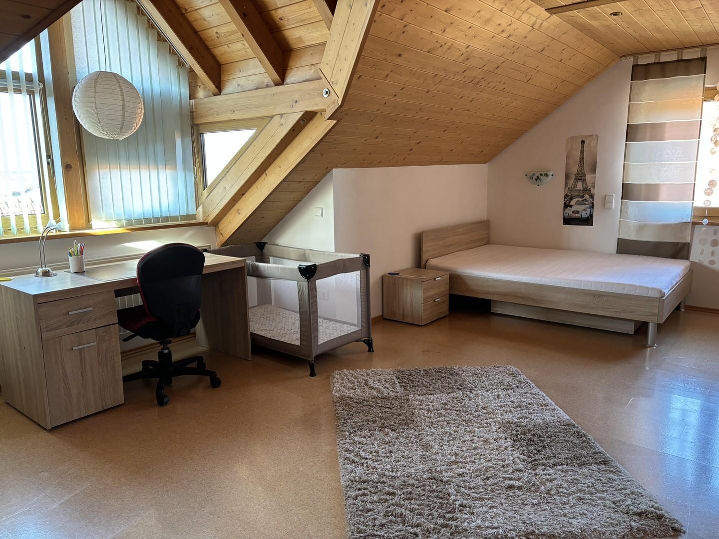 Schlafzimmer 2