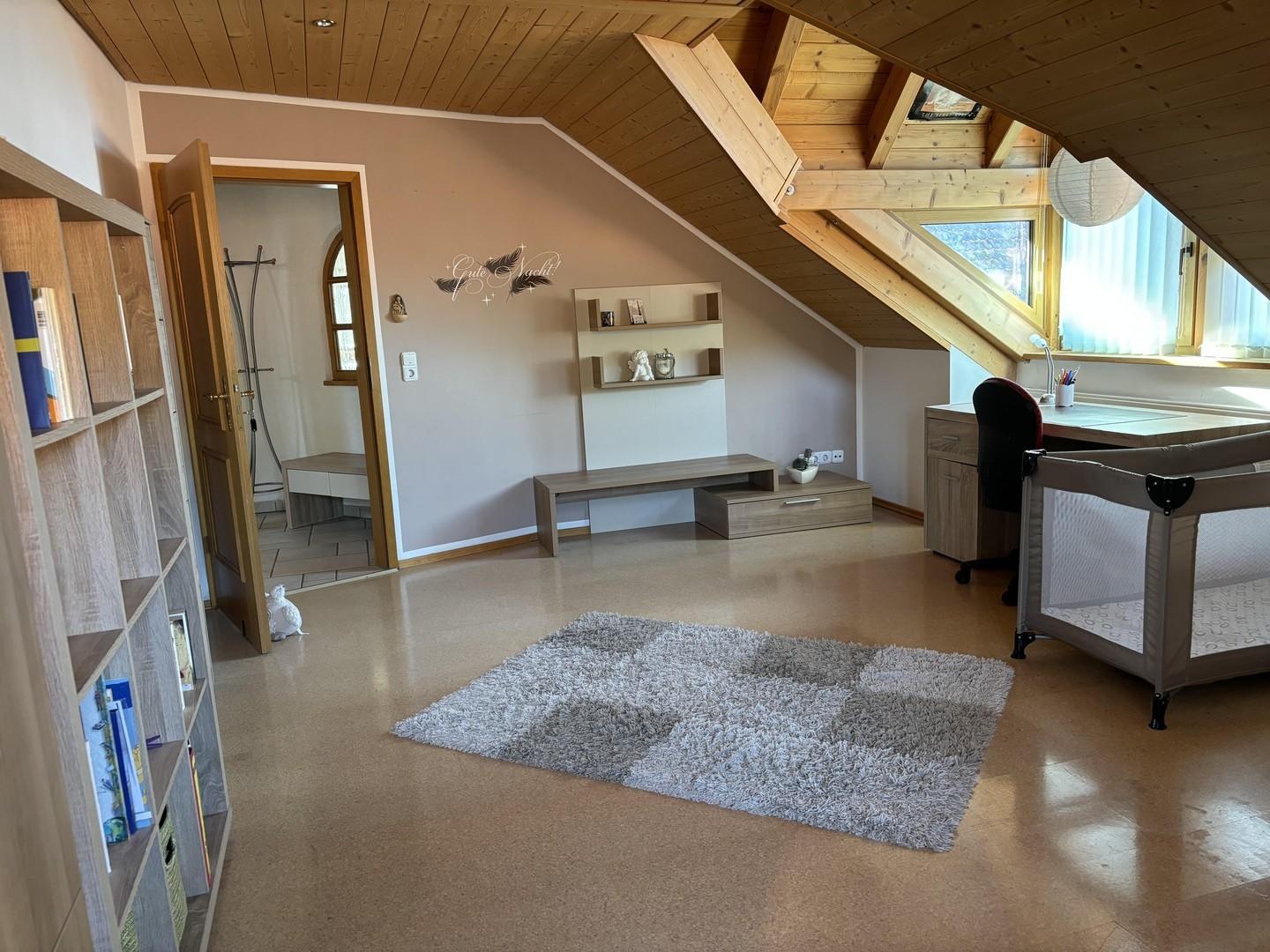 Schlafzimmer 2