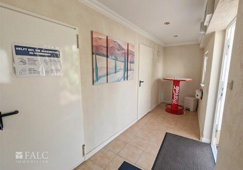 Zwei Lagerräume für Clubzimmer der Kegelbahn