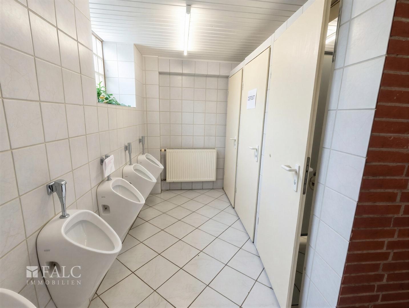 Toilettenanlage Goldener Saal u. Kegelbahn