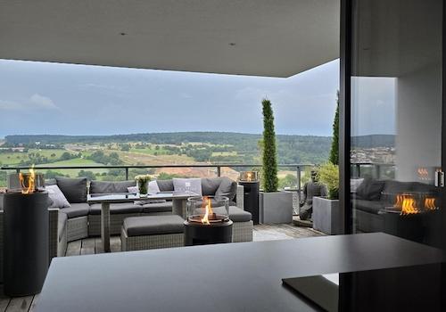 Küche, Blick auf Terrasse