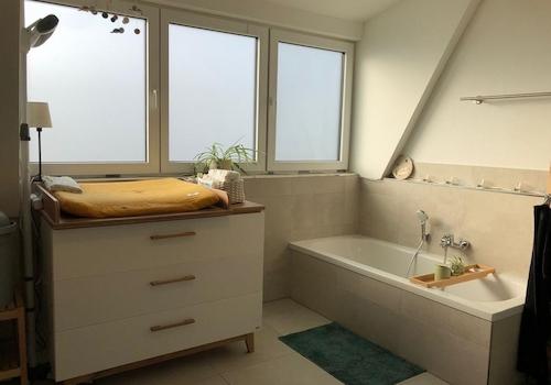 Badezimmer eingerichtet