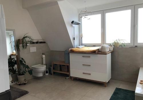 Badezimmer eingerichtet
