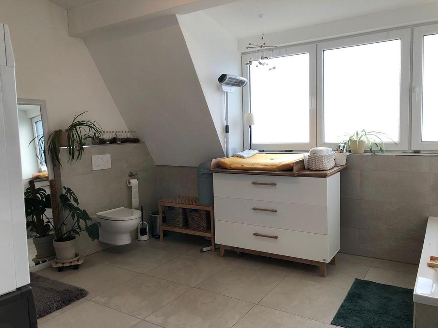 Badezimmer eingerichtet