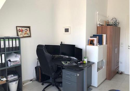 Kinderzimmer/ Büro 1