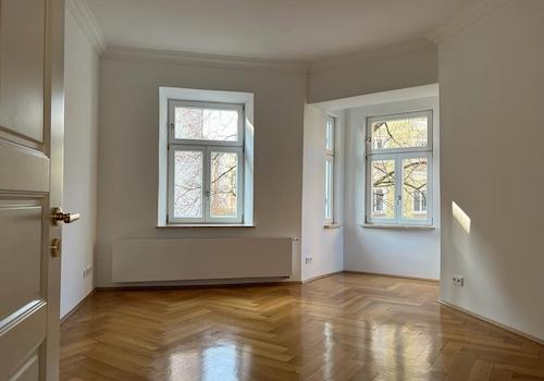 Wohnzimmer mit Erker