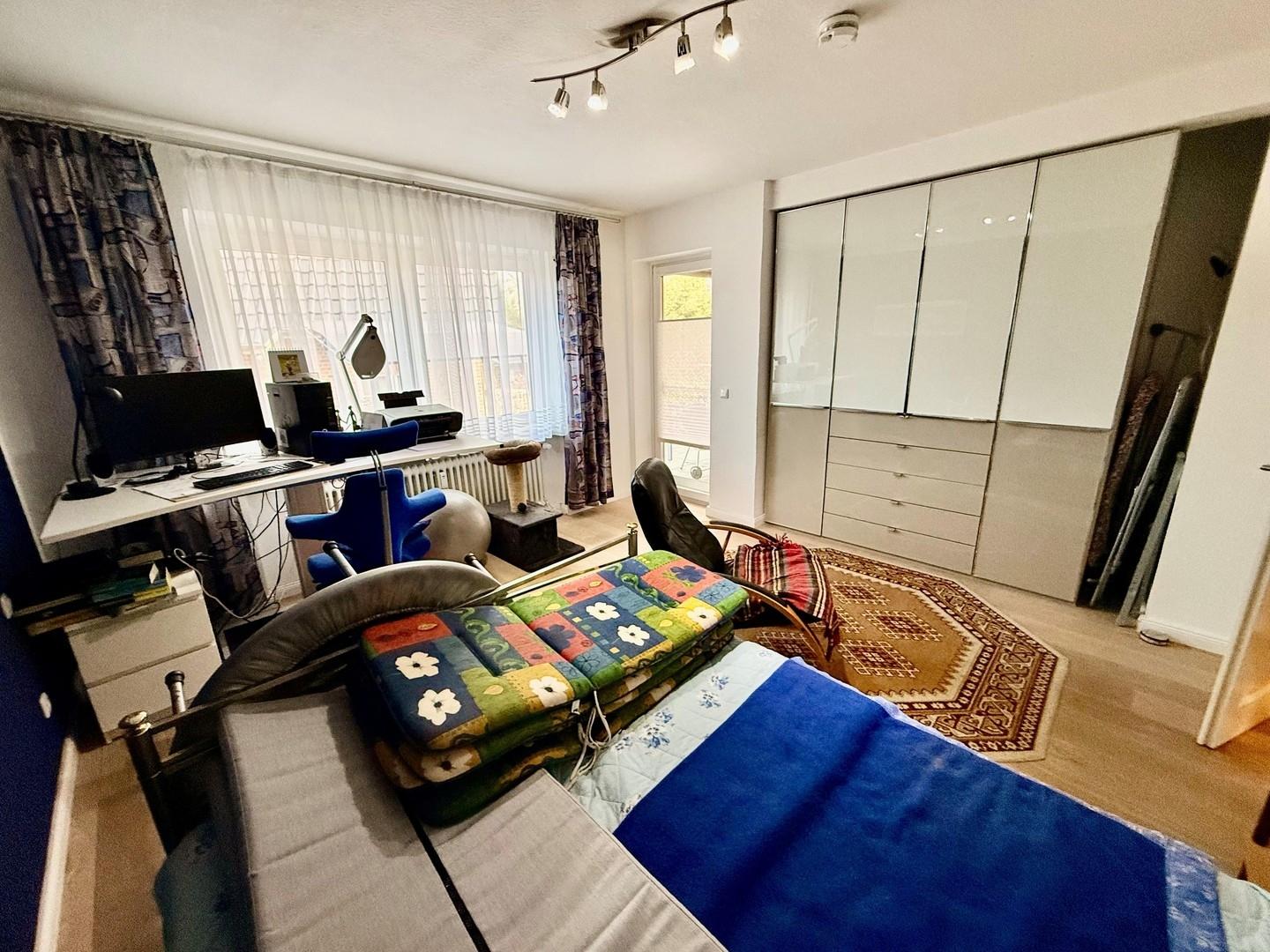 EG: Kinderzimmer bzw. Büro