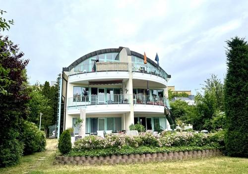 Hausrückseite