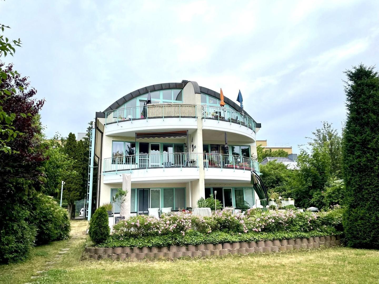 Hausrückseite