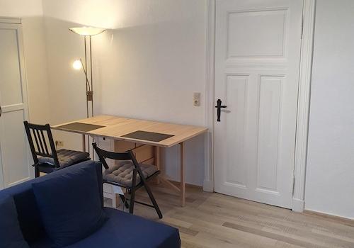 Wohnzimmer/ Schreibtisch/
