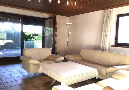 Wohnzimmer zur Terrasse 