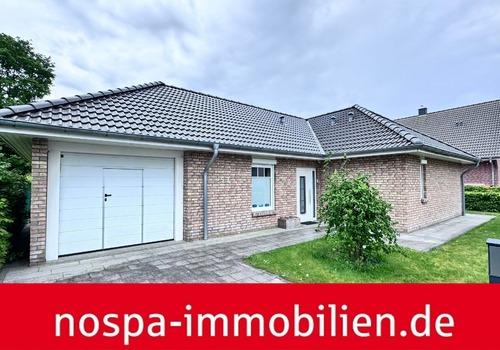Außenansicht Garage + EIngang