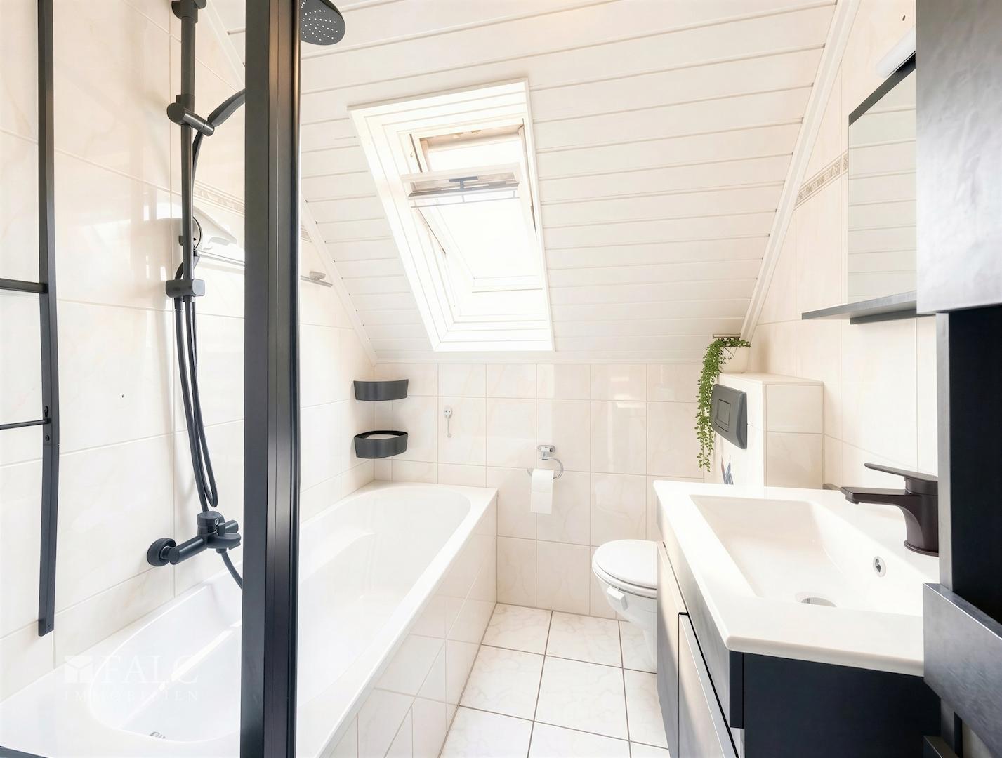 Badezimmer OG 
