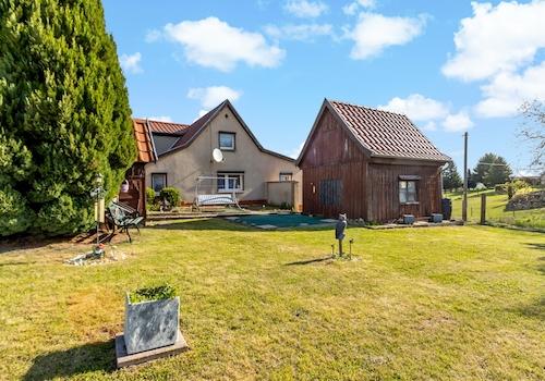 Hausansicht Garten