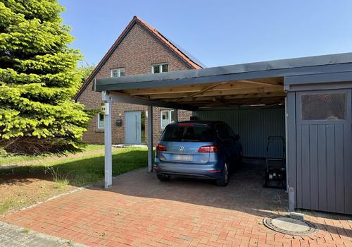 Carport mit Abstellraum