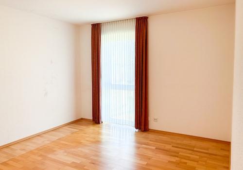 geräumiges Schlafzimmer 