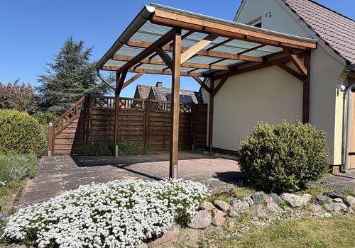 überdachte Terrasse