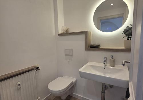 separate Toilette  