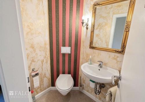 OG WC