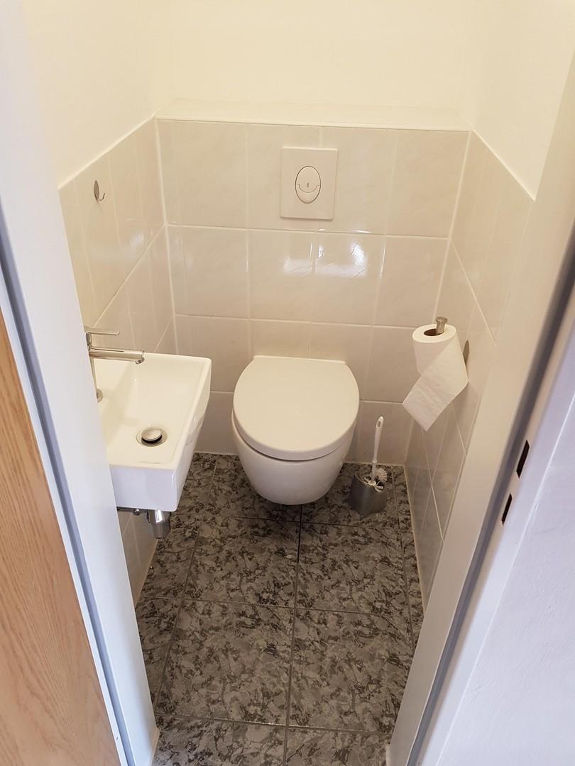 EG. WC 