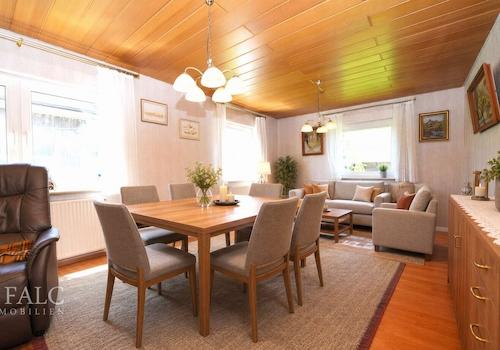 Wohn- und Esszimmer EG (Vis.)