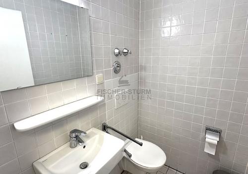 separates WC