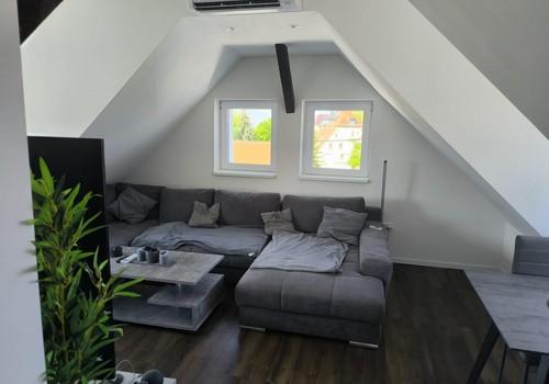 Wohnzimmer mit Klimaanlage