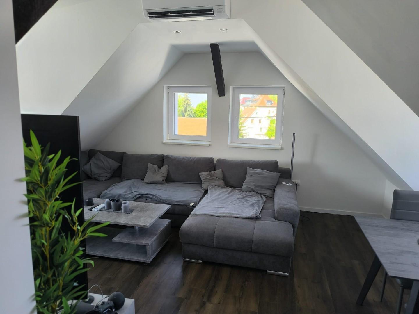 Wohnzimmer mit Klimaanlage